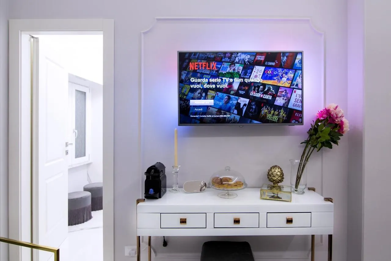 Roma Deluxe Apartments