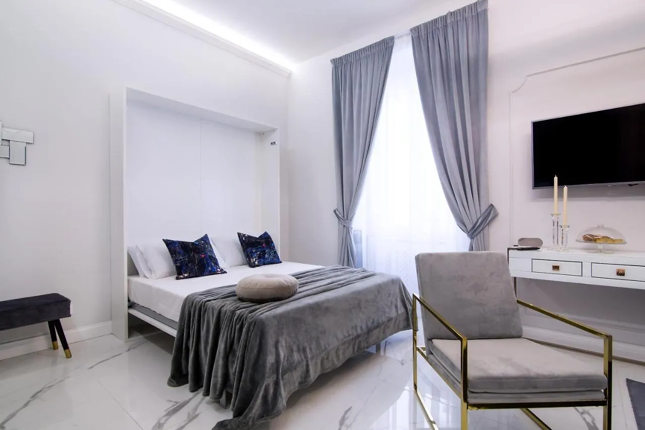 Roma Deluxe Apartments