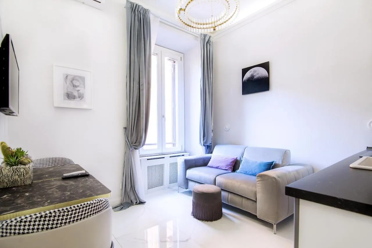 Roma Deluxe Apartments
