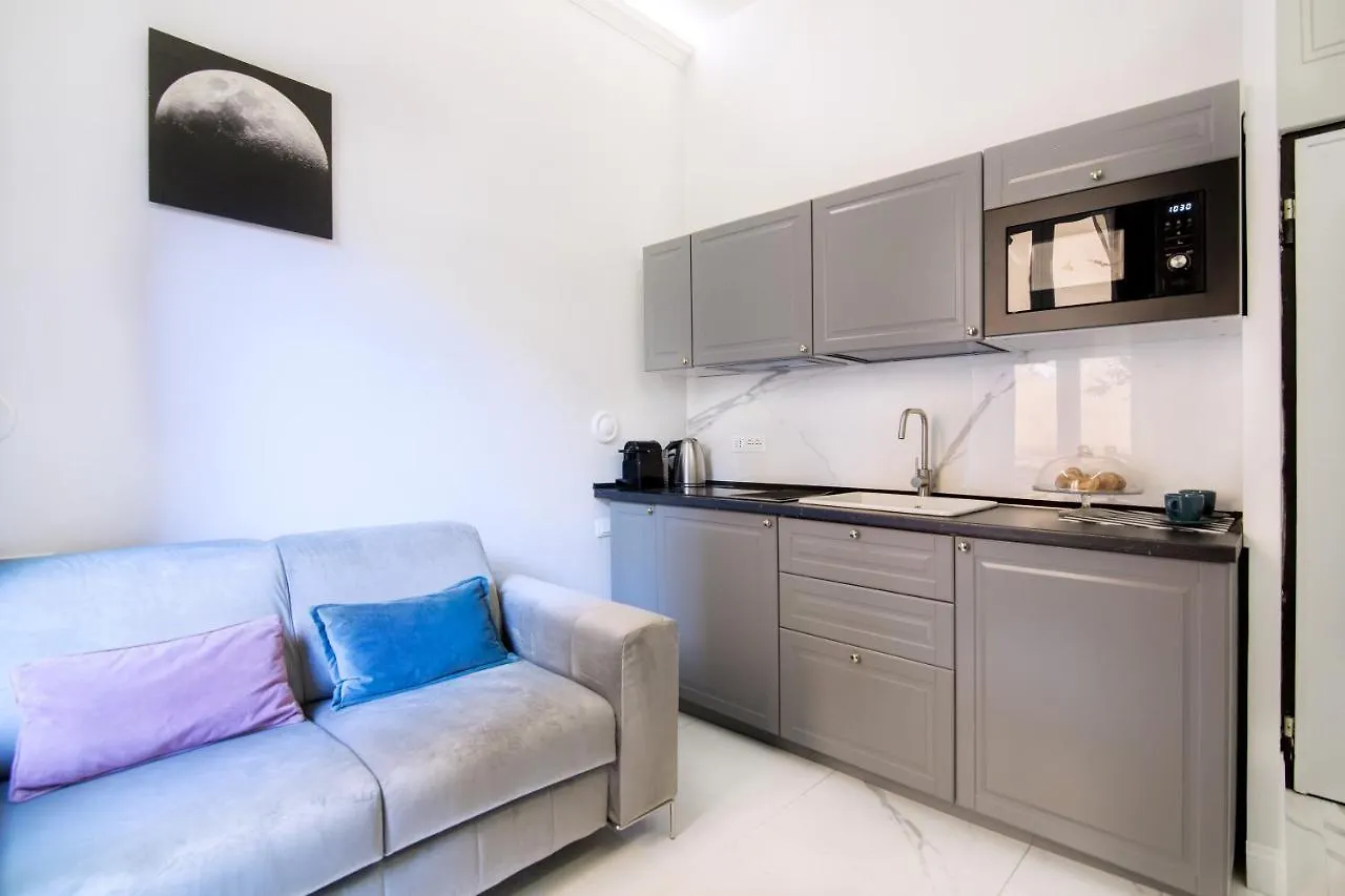 Roma Deluxe Apartments