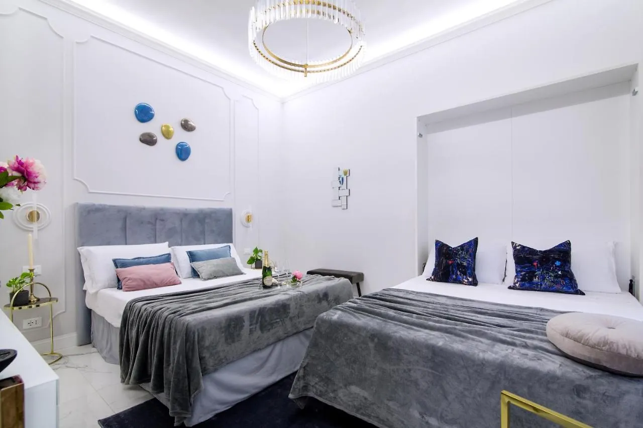 Roma Deluxe Apartments